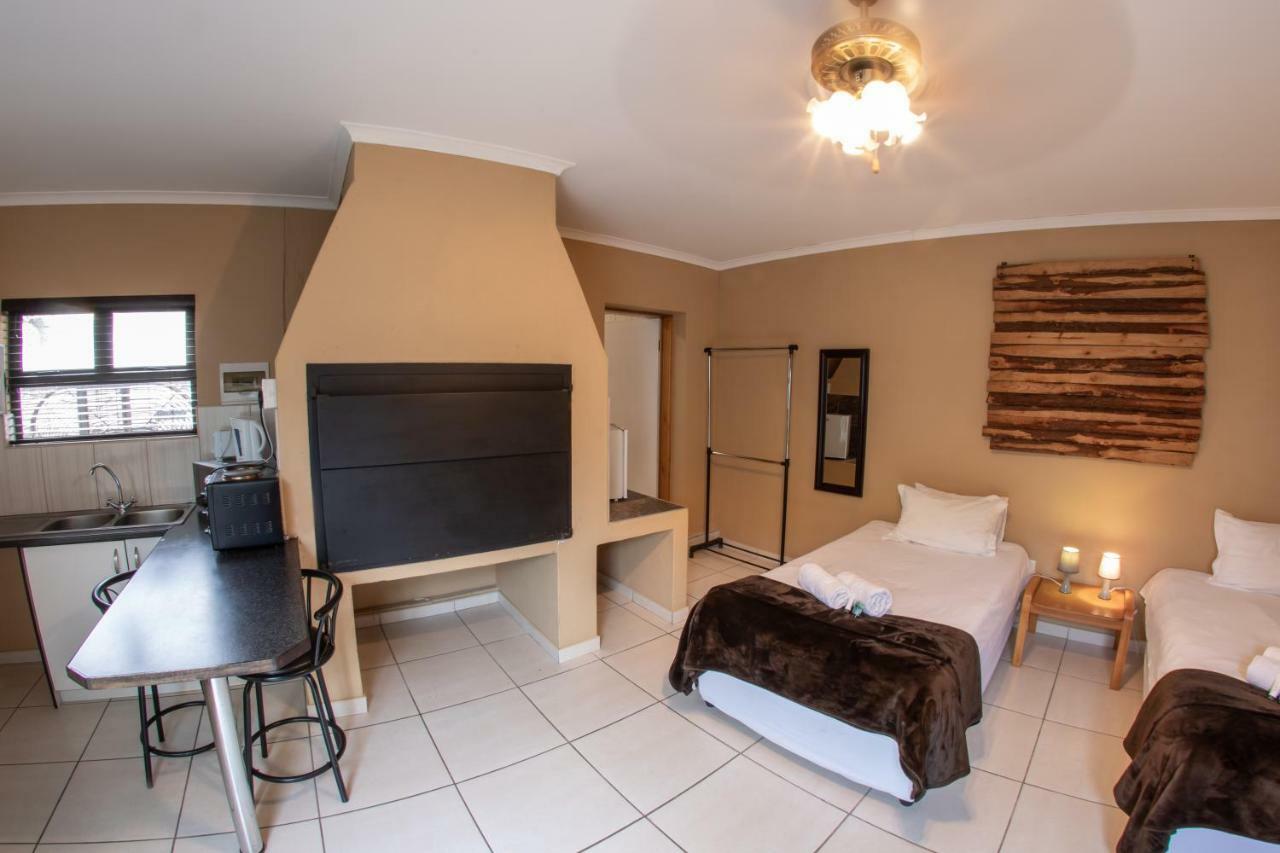 Meransha Self Catering Cc 鲸湾港 外观 照片