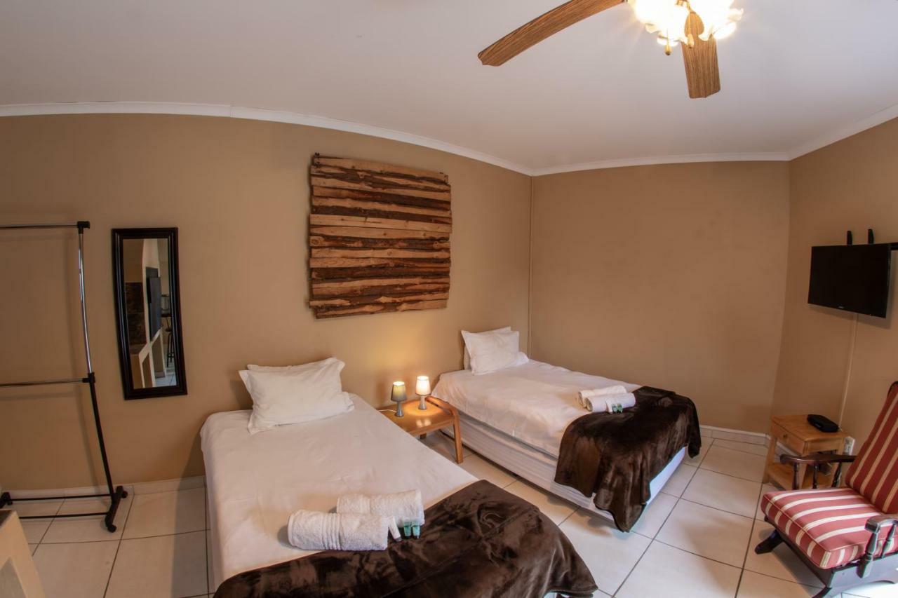 Meransha Self Catering Cc 鲸湾港 外观 照片
