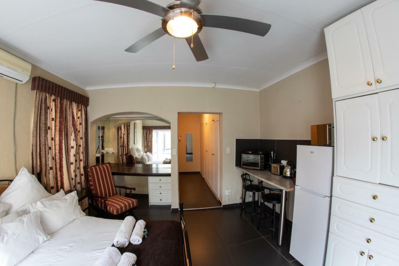 Meransha Self Catering Cc 鲸湾港 外观 照片