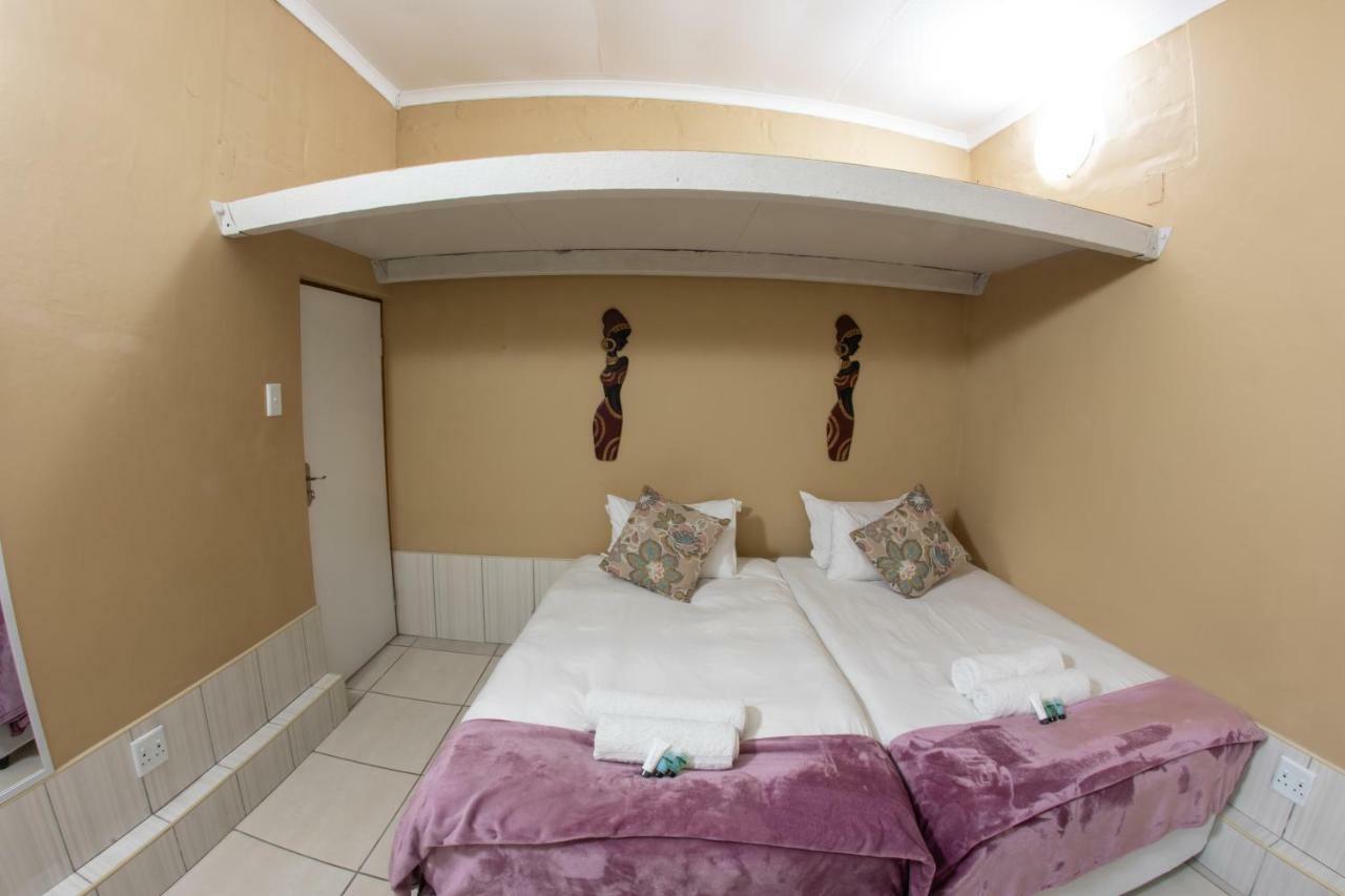 Meransha Self Catering Cc 鲸湾港 外观 照片